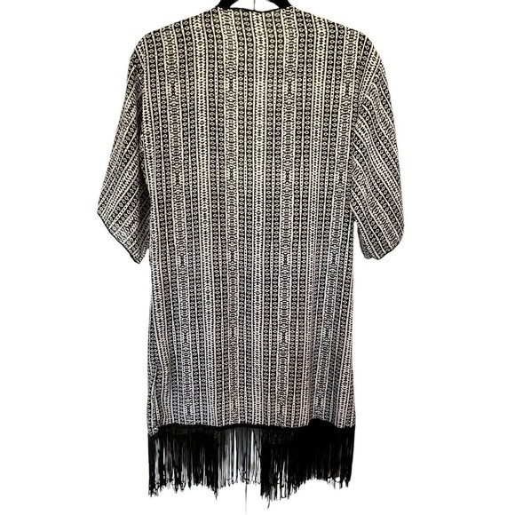 Lularoe Monroe Folded Lapel Duster Sleeves Long Vest Fringe Size Small NWT - Picture 3 of 9